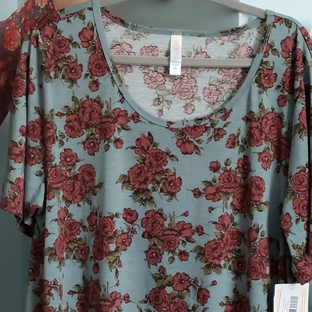 NWT NEW LULAROE Perfect T Shirt 2X Tea Rose Plus